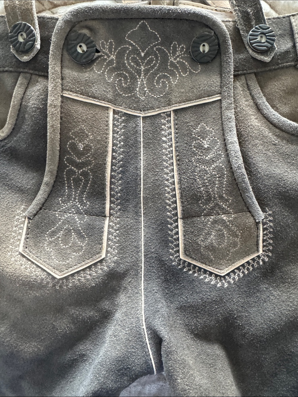 Authentic BONDI Isar-Trachten boys’ short Lederhosen with traditional suspenders - Picture 7 of 13